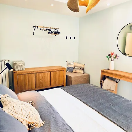 Claudia's Luxurious Garden * Μοντερόσο αλ Μάρε