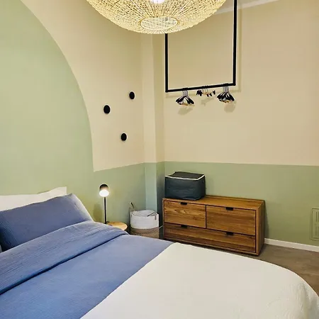 Claudia's Luxurious Garden *