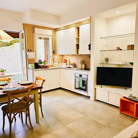 Claudia's Luxurious Garden Μοντερόσο αλ Μάρε