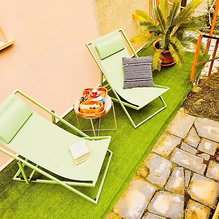 Claudia's Luxurious Garden شقة مونتيروسّو ال ماري