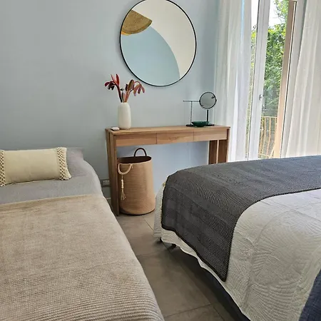 Διαμέρισμα Claudia's Luxurious Garden