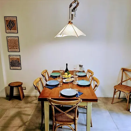 Claudia's Luxurious Garden *