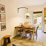 Claudia's Luxurious Garden Appartement