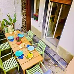 Claudia's Luxurious Garden Appartement